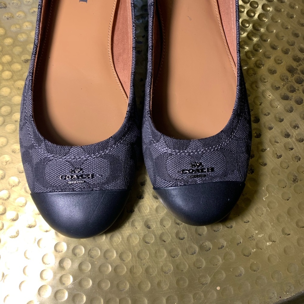 Perfect Black Coach Chelsea flats. Size 9